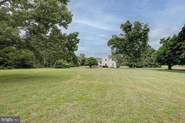 911 BLACKBIRD LANDING RD, Townsend, DE 19734