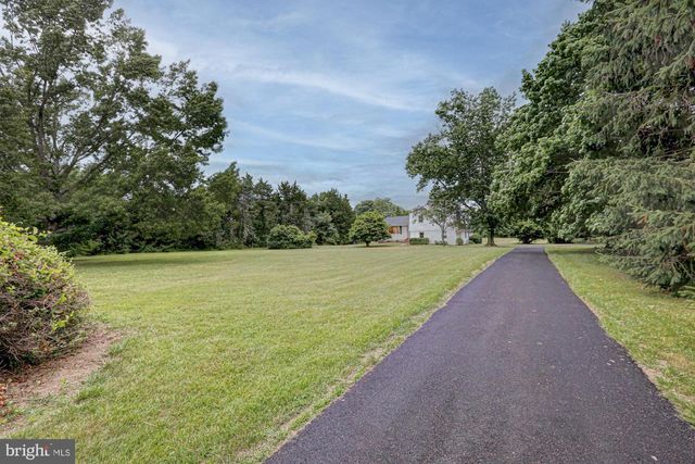 911 BLACKBIRD LANDING RD, Townsend, DE 19734