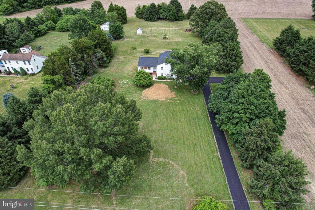 911 BLACKBIRD LANDING RD, Townsend, DE 19734
