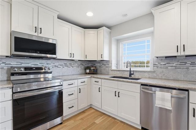 12400 Parkview Avenue, Kansas City, KS 66109
