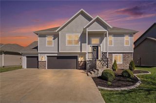 12400 Parkview Avenue, Kansas City, KS 66109