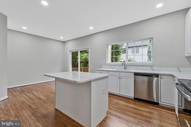 2906 FAIRFAX METRO LN, Vienna, VA 22181