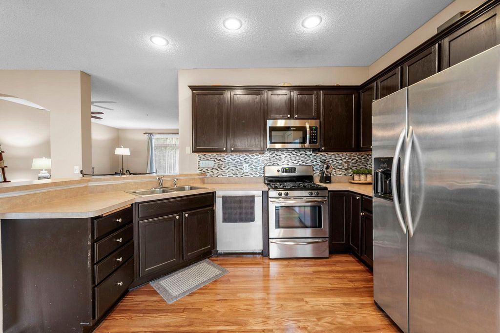 8796 Brunswick Path 2401, Inver Grove Heights, MN 55076 — photo 2