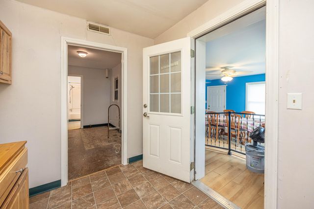 1371 Clintonville Road, Paris, KY 40361