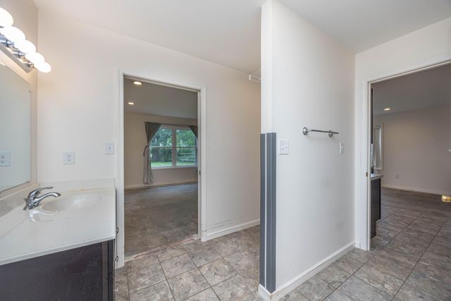 1371 Clintonville Road, Paris, KY 40361