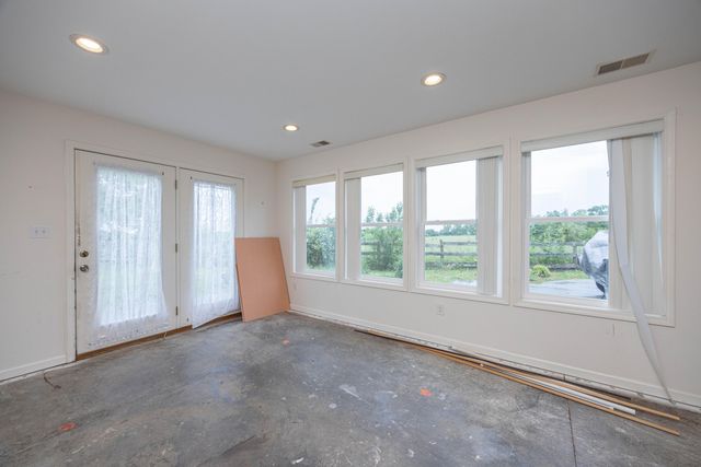 1371 Clintonville Road, Paris, KY 40361