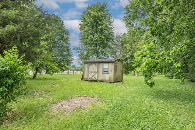 1371 Clintonville Road, Paris, KY 40361