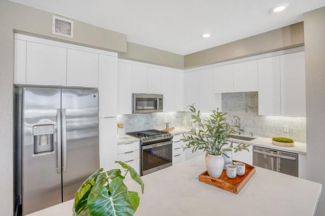 3512 Vision Cmn 501, Fremont, CA 94538