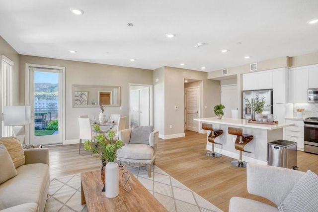 3512 Vision Cmn 501, Fremont, CA 94538