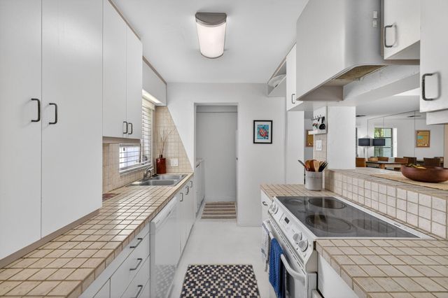 1720 SW 14th Street, Fort Lauderdale, FL 33312