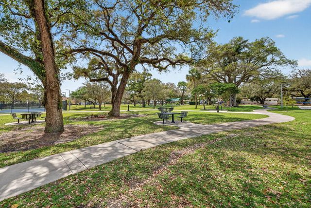 1720 SW 14th Street, Fort Lauderdale, FL 33312