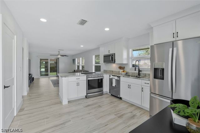 2710 Arbutus ST B1, Naples, FL 34112
