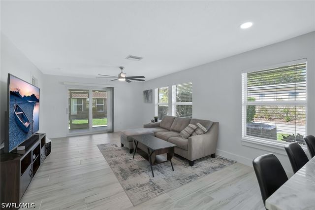2710 Arbutus ST B1, Naples, FL 34112