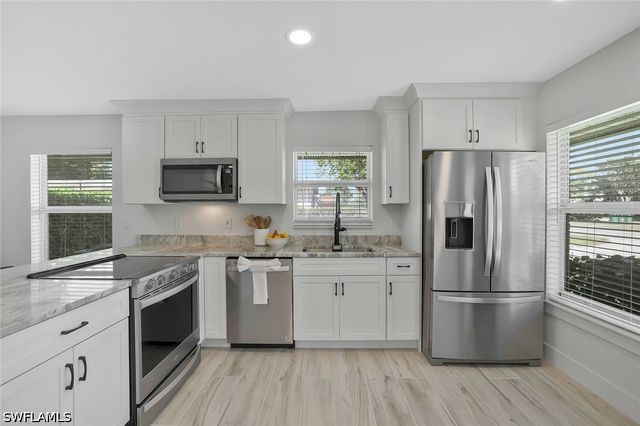 2710 Arbutus ST B1, Naples, FL 34112
