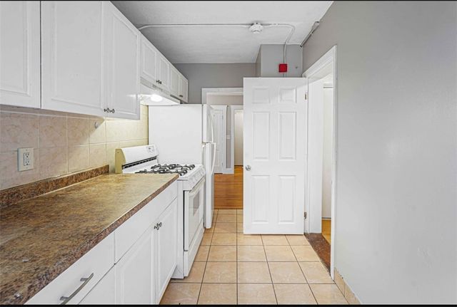 126 Sumner Avenue 12, Central Falls, RI 02863
