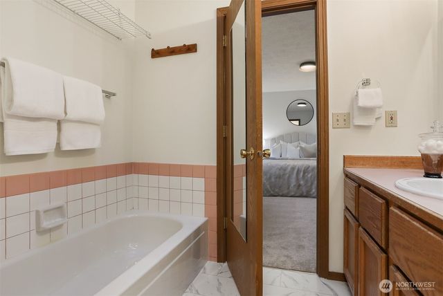 5518 168th Place SW, Lynnwood, WA 98037