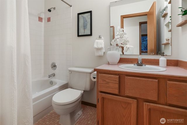 5518 168th Place SW, Lynnwood, WA 98037