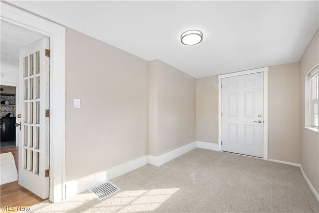 165 Oak Knoll Avenue NE, Warren, OH 44483