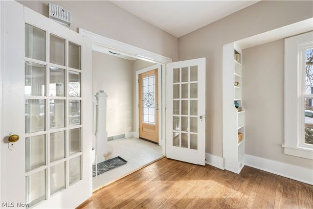 165 Oak Knoll Avenue NE, Warren, OH 44483