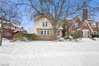 165 Oak Knoll Avenue NE, Warren, OH 44483
