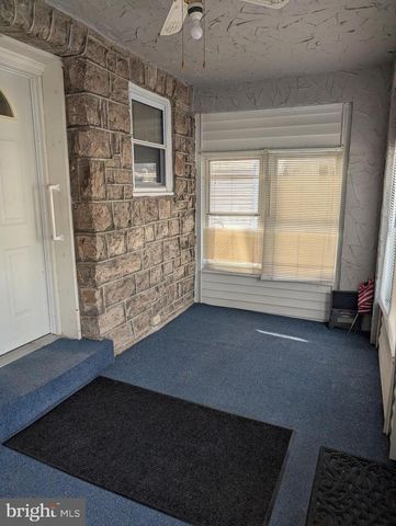 242 BURMONT RD, Drexel Hill, PA 19026