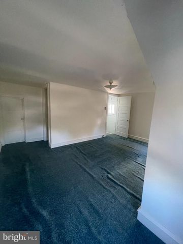 242 BURMONT RD, Drexel Hill, PA 19026