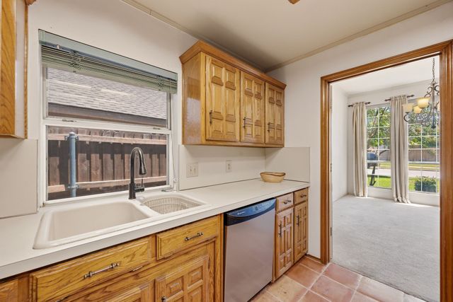 711 Sundance Trail, Irving, TX 75063
