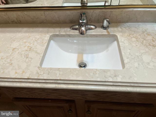 2842 NORMANDY DR, Philadelphia, PA 19154