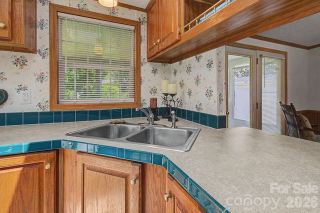 204 Red Birch Court, Hendersonville, NC 28739