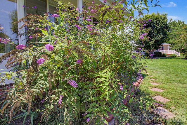 204 Red Birch Court, Hendersonville, NC 28739