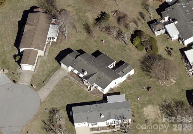 204 Red Birch Court, Hendersonville, NC 28739