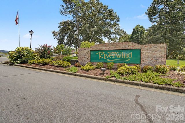 204 Red Birch Court, Hendersonville, NC 28739