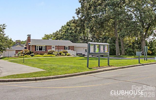 204 Red Birch Court, Hendersonville, NC 28739