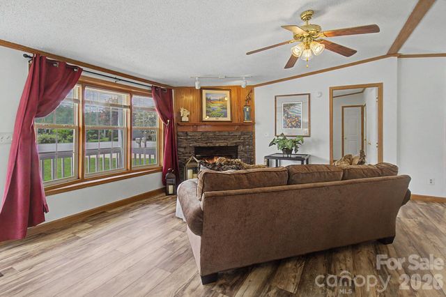 204 Red Birch Court, Hendersonville, NC 28739