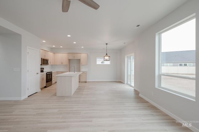 7321 S Bungalow Ave, Meridian, ID 83642