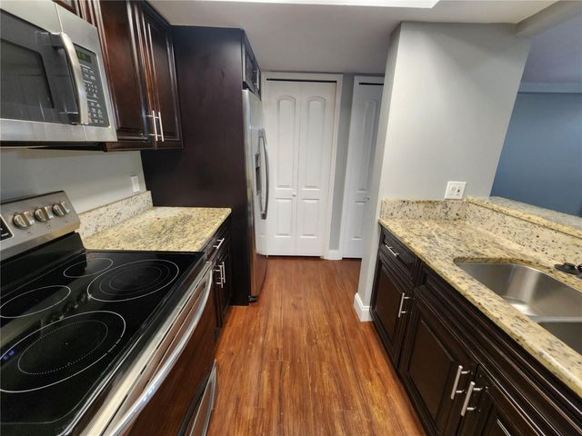 823 SW 58TH TERRACE, Gainesville, FL 32607