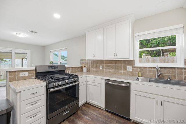 9209 S 94th East Avenue, Tulsa, OK 74133