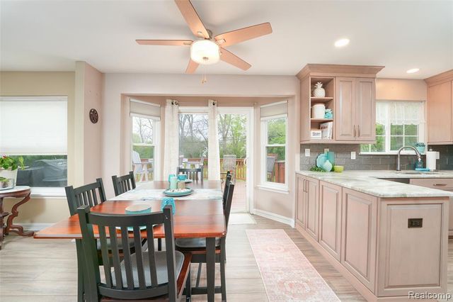 25929 Clark, Novi, MI 48375