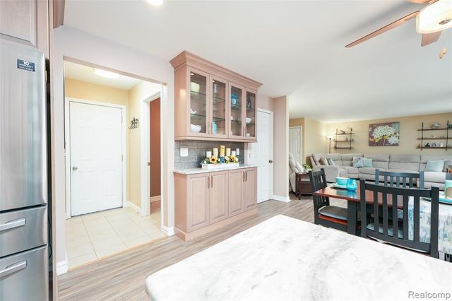 25929 Clark, Novi, MI 48375