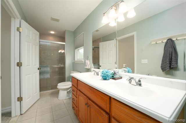 25929 Clark, Novi, MI 48375