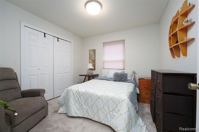 25929 Clark, Novi, MI 48375