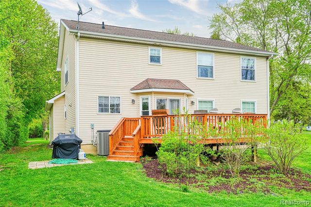 25929 Clark, Novi, MI 48375