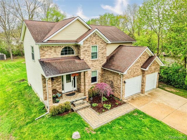 25929 Clark, Novi, MI 48375