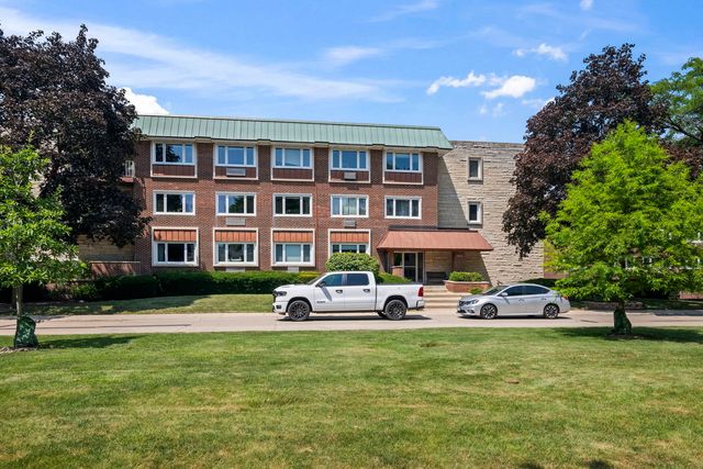 2700 E Bel Aire Drive 203, Arlington Heights, IL 60004