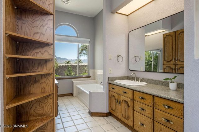 2647 Cumbres Court, Las Cruces, NM 88011