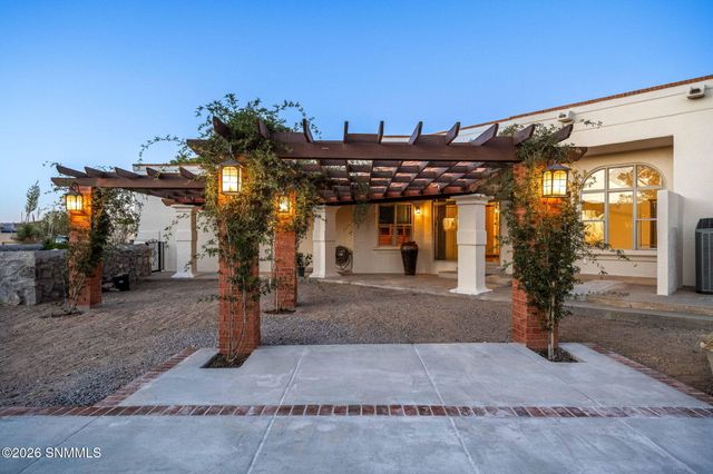 2647 Cumbres Court, Las Cruces, NM 88011