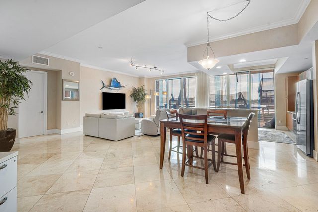 2640 Lake Shore Drive 107, Riviera Beach, FL 33404