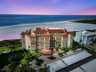 180 Seaview CT 1002, Marco Island, FL 34145