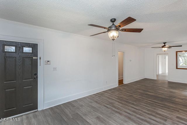 3916 Leybourn Avenue, Toledo, OH 43612