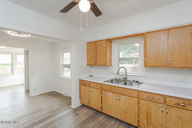 3916 Leybourn Avenue, Toledo, OH 43612